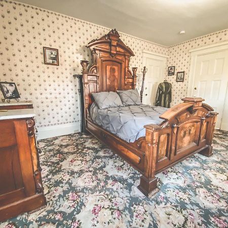 Lizzie Borden House Bed & Breakfast Fall River Exterior foto