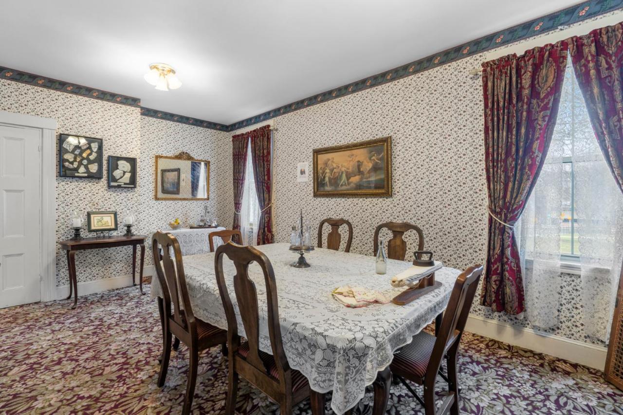 Lizzie Borden House Bed & Breakfast Fall River Exterior foto