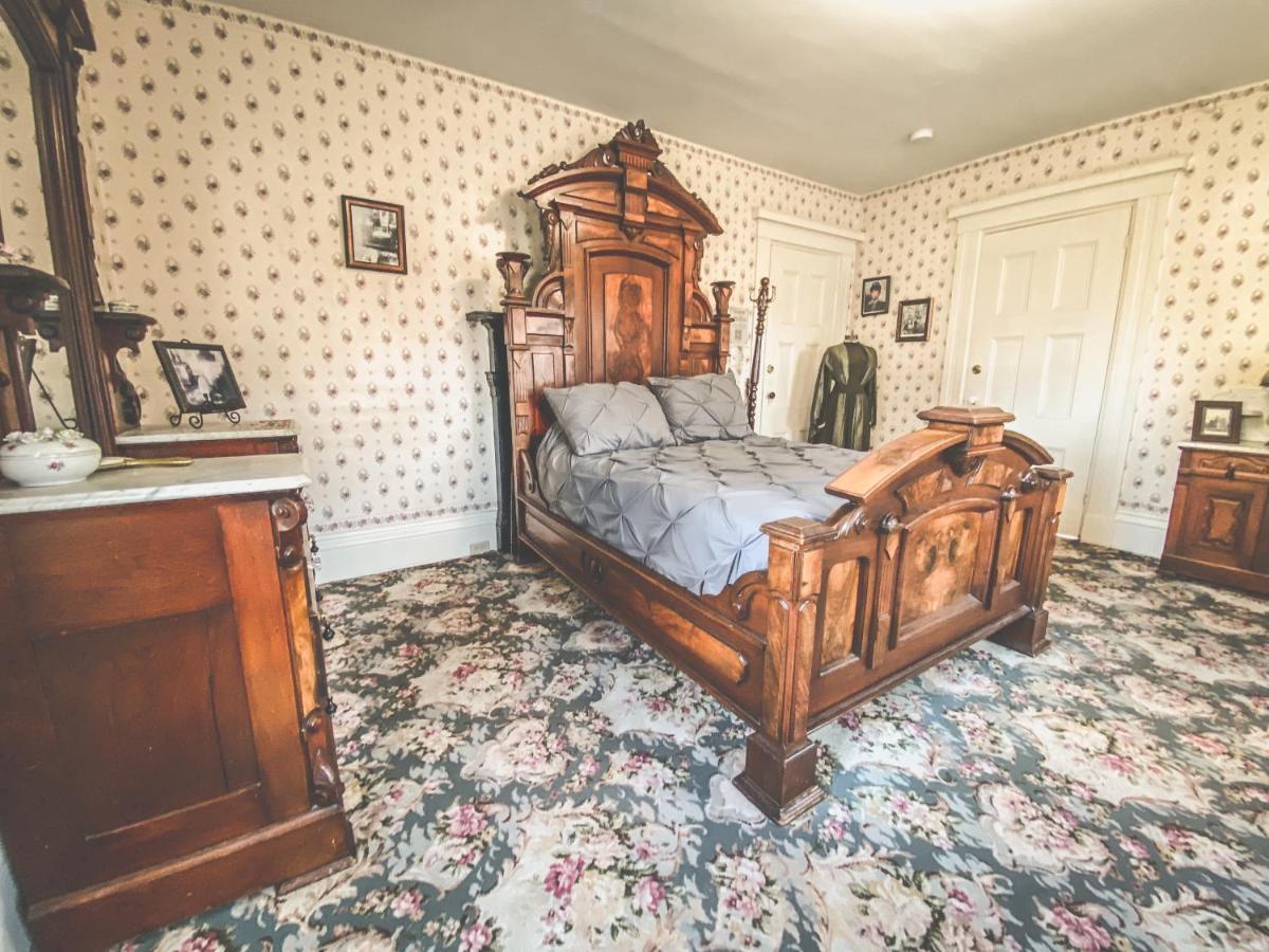 Lizzie Borden House Bed & Breakfast Fall River Exterior foto