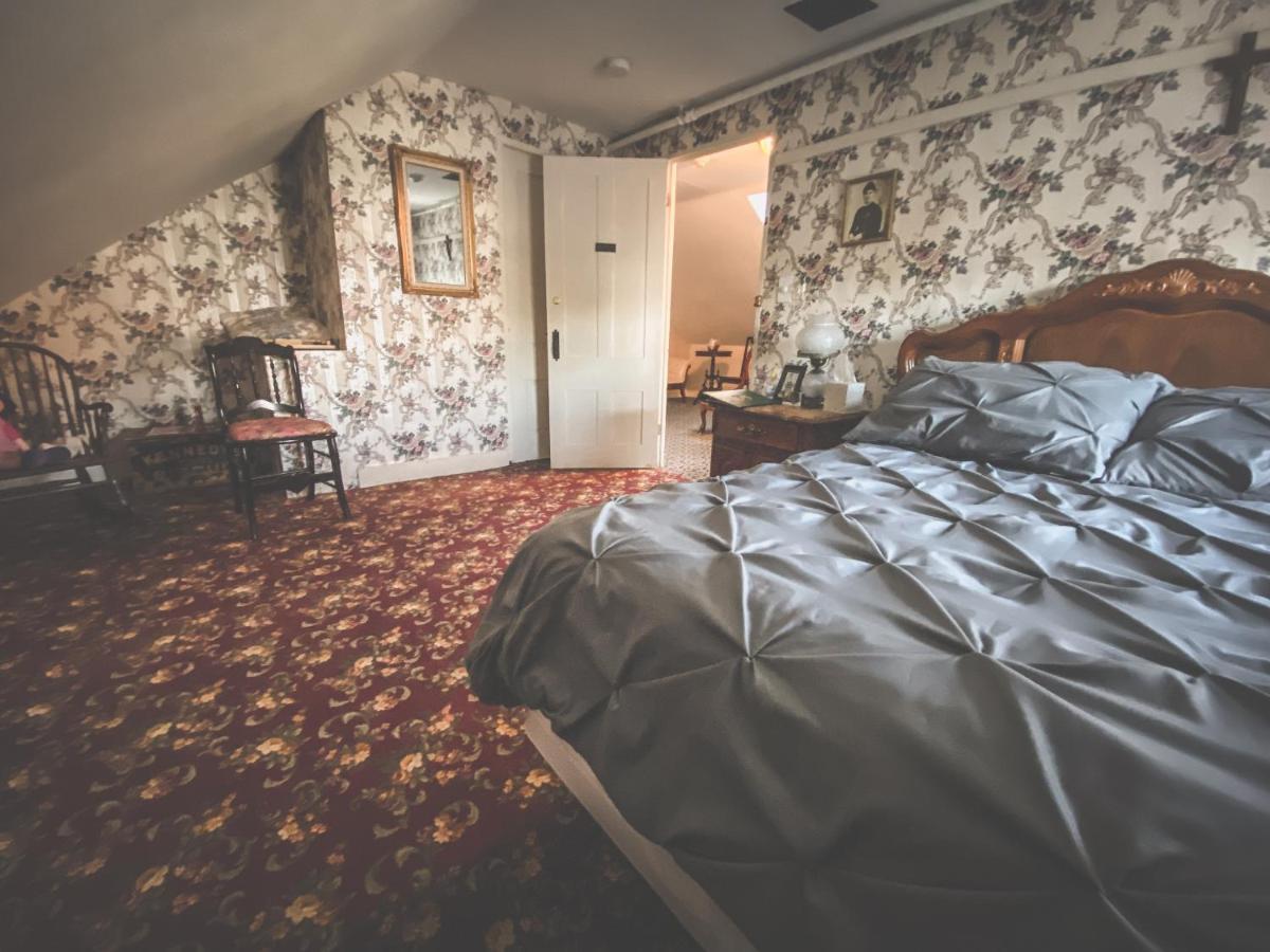 Lizzie Borden House Bed & Breakfast Fall River Exterior foto